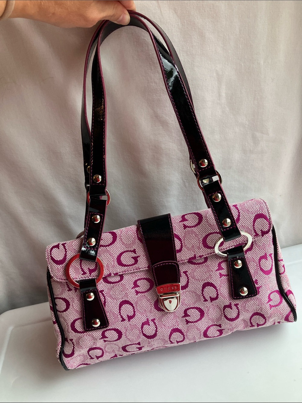 GUESS Y2K NWT Vintage Monogram Logo Small Designer Shoulder Bag Berry black